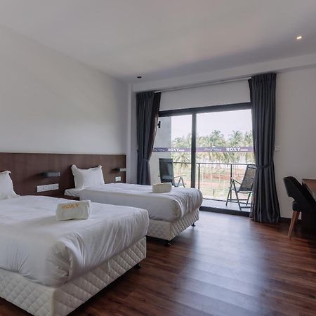 Roxy Sematan Villa & Townhouse Exterior foto