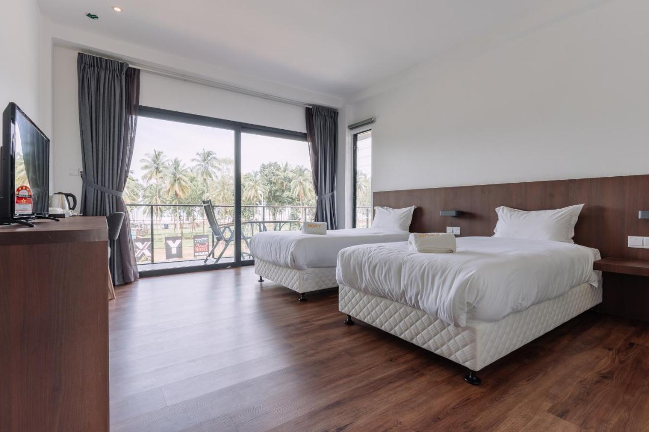 Roxy Sematan Villa & Townhouse Exterior foto