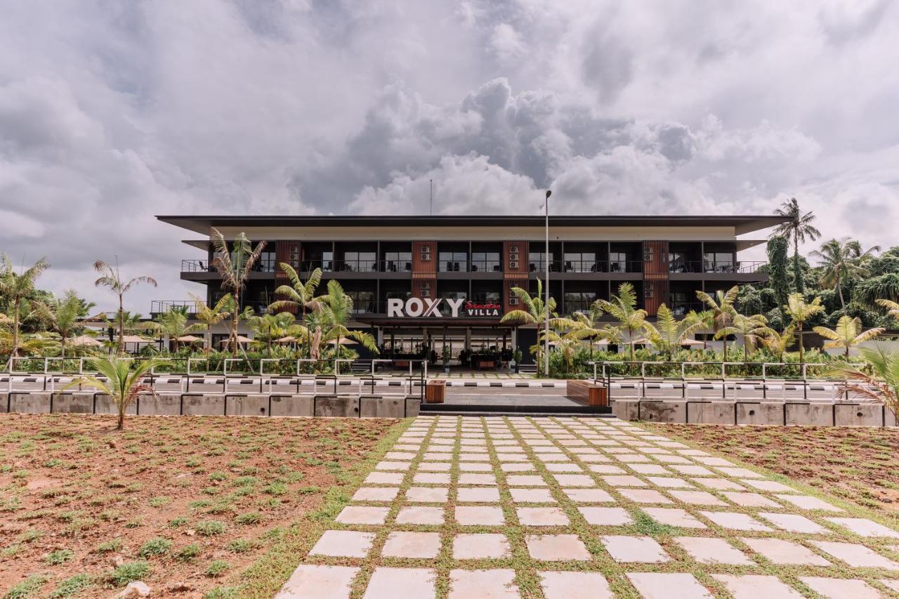 Roxy Sematan Villa & Townhouse Exterior foto