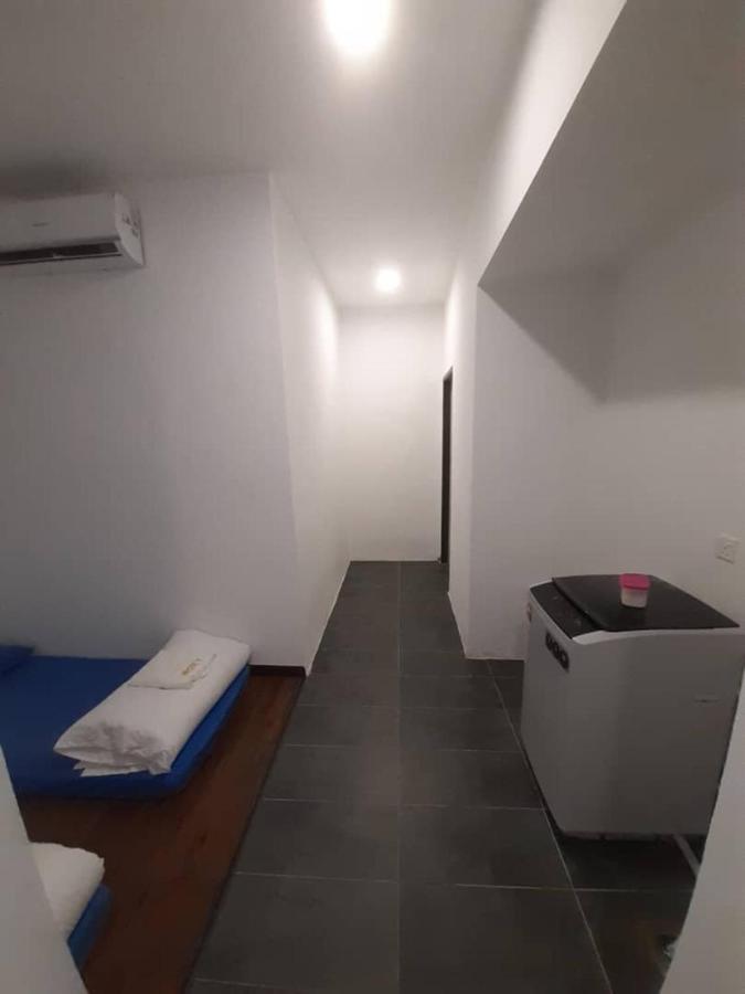 Roxy Sematan Villa & Townhouse Exterior foto
