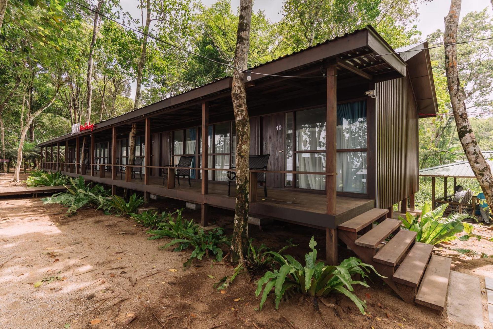 Roxy Sematan Villa & Townhouse Exterior foto